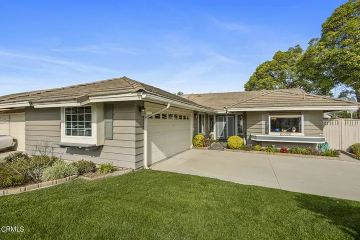 4-web-or-mls-UpmarketMedia_9139Feather-3