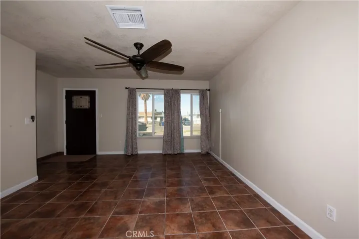 25487 Dayton Avenue, Barstow, California 92311
