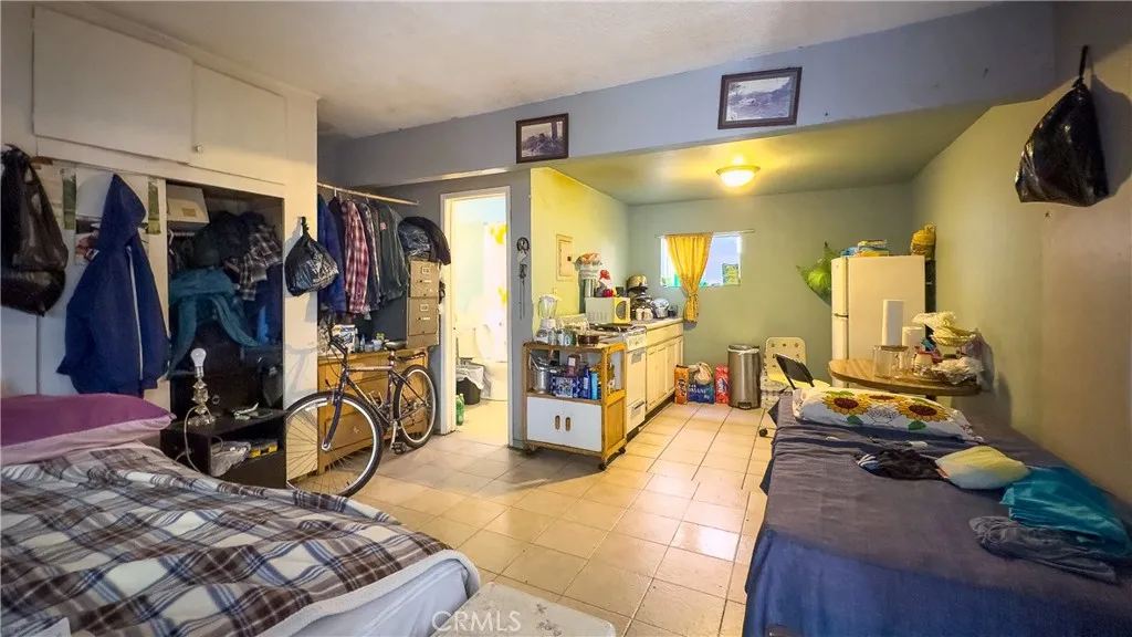 1837 Beloit Avenue, Los Angeles, California 90025 home-pic-27