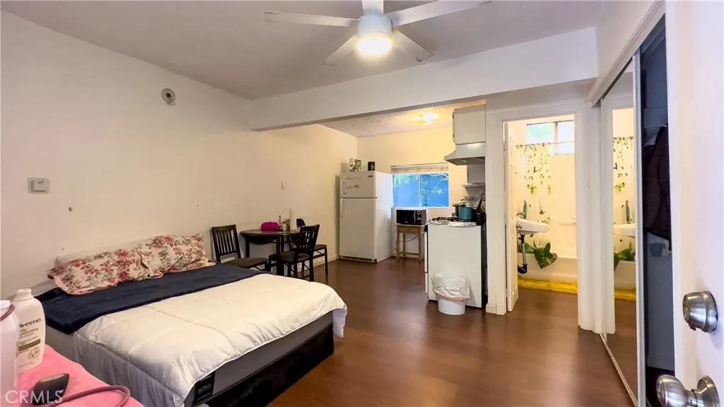 1837 Beloit Avenue, Los Angeles, California 90025 home-pic-41