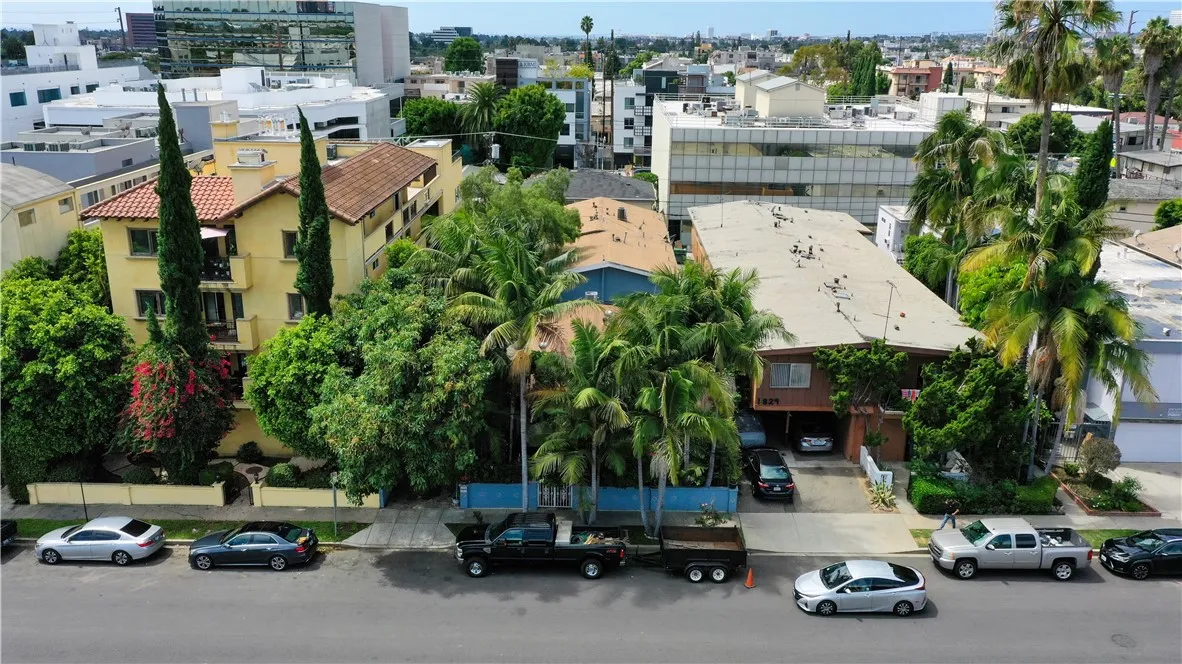 1837 Beloit Avenue, Los Angeles, California 90025 home-pic-4