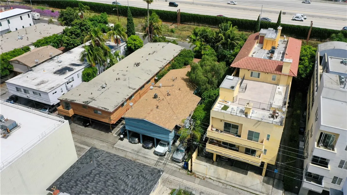 1837 Beloit Avenue, Los Angeles, California 90025 home-pic-20
