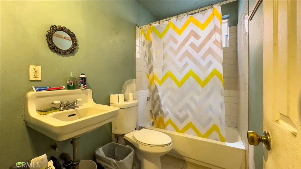 1837 Beloit Avenue, Los Angeles, California 90025 home-pic-26
