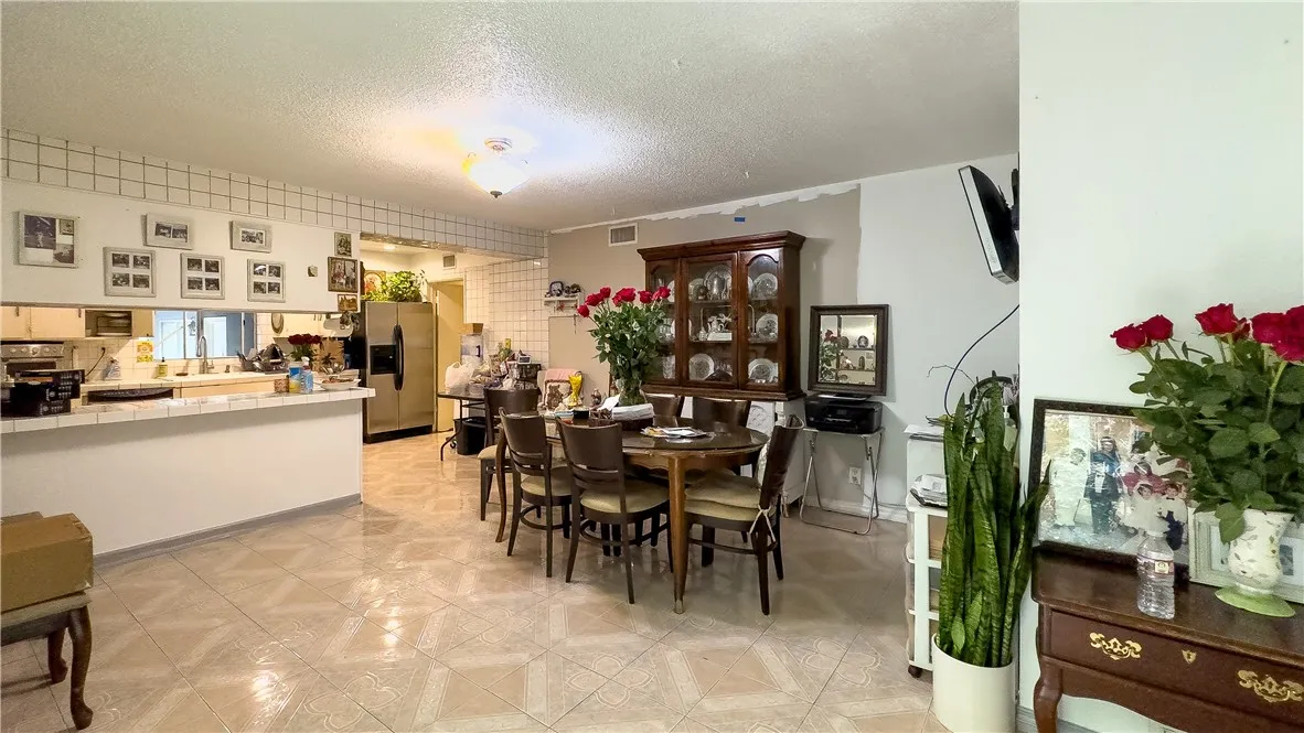 1837 Beloit Avenue, Los Angeles, California 90025 home-pic-19