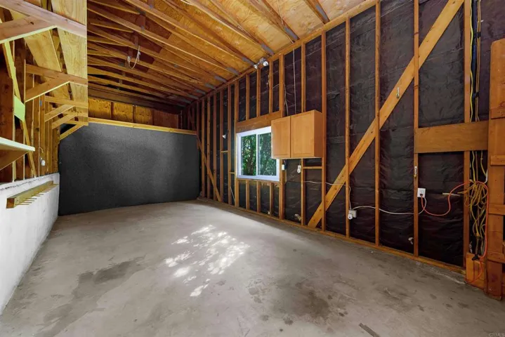 Guest House Garage