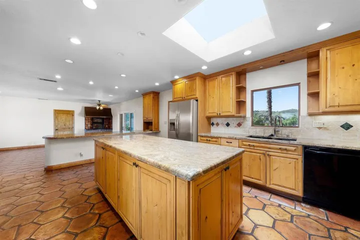 2027 Felicita Road, Escondido, California 92025