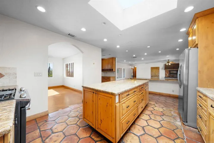 2027 Felicita Road, Escondido, California 92025