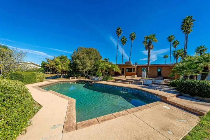 2027 Felicita Road, Escondido, California 92025