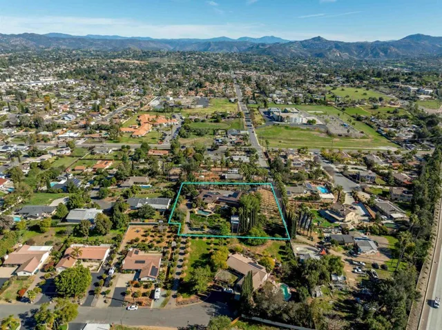 2027 Felicita Road, Escondido, California 92025