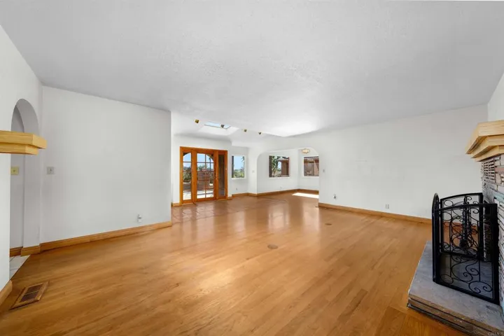 2027 Felicita Road, Escondido, California 92025