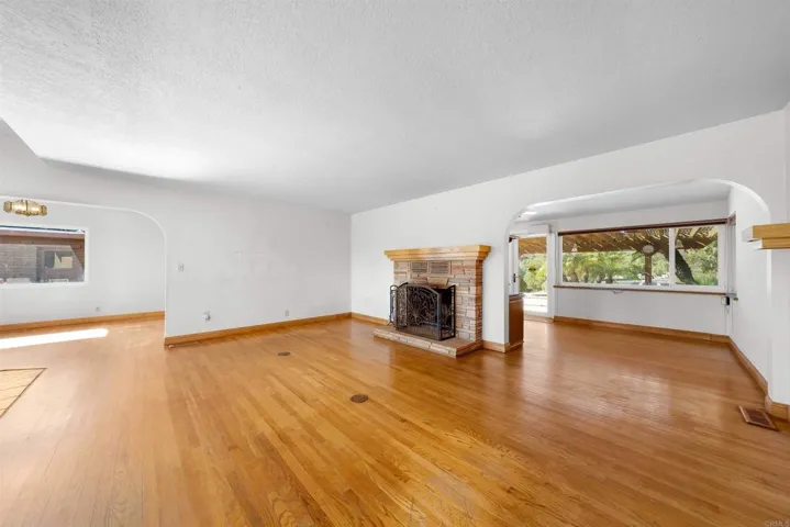 2027 Felicita Road, Escondido, California 92025
