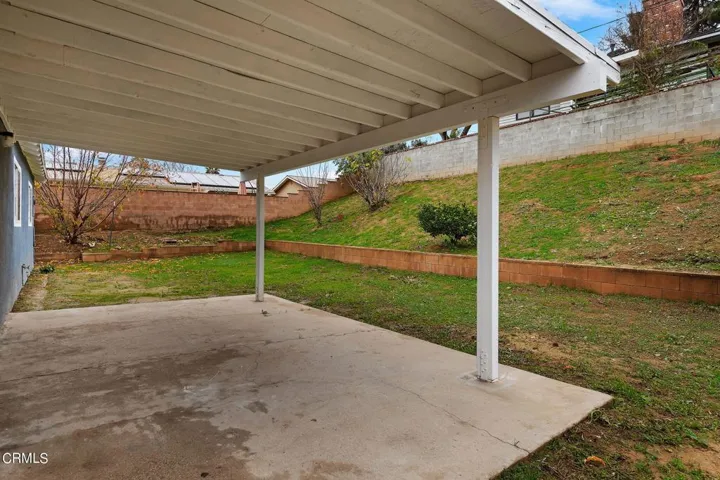 12-web-or-mls-12 - Back Patio