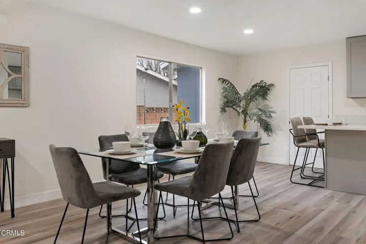 7-web-or-mls-07 - Dining
