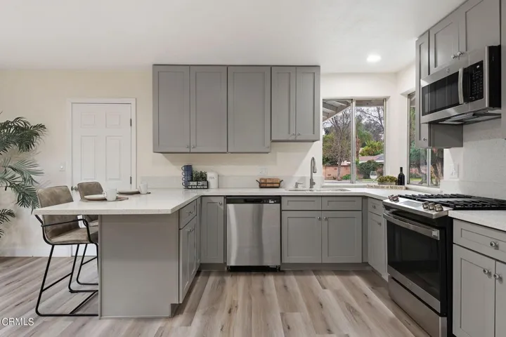 9-web-or-mls-09 - Kitchen