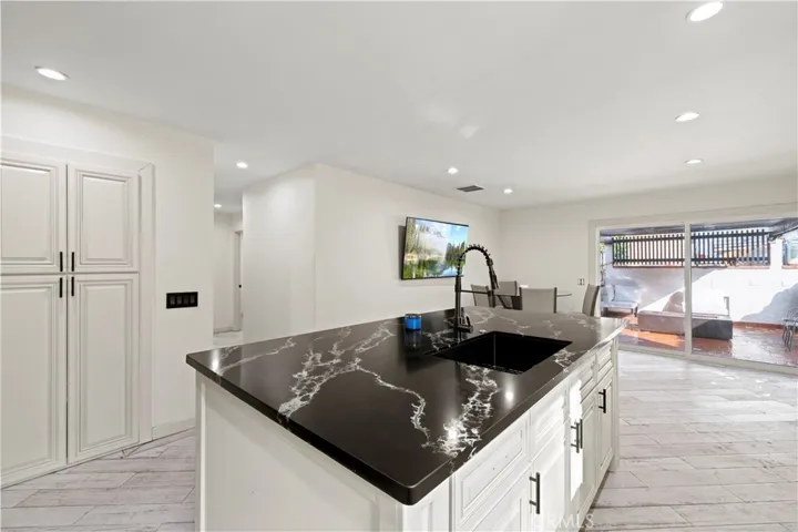 15931 Foothill Boulevard, Rancho Cascades, California 91342