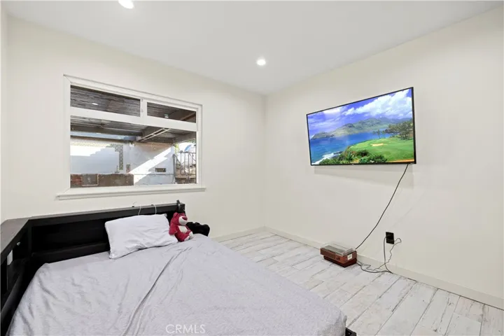 15931 Foothill Boulevard, Rancho Cascades, California 91342