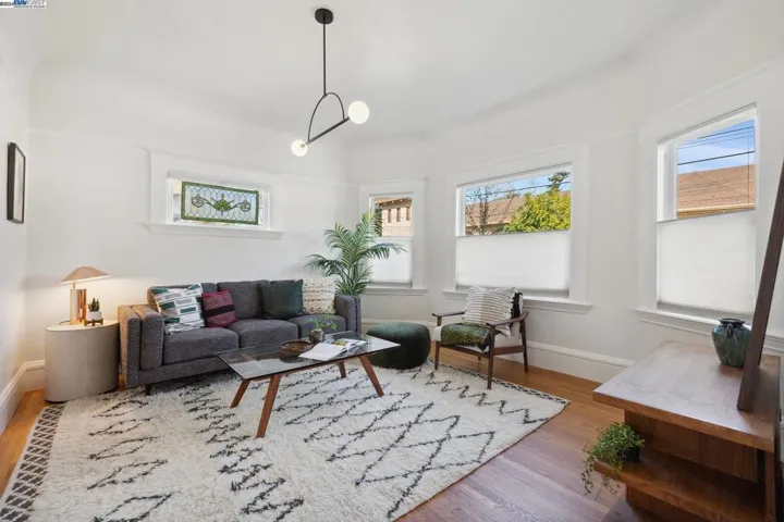 2446 San Jose Ave, Alameda, California 94501