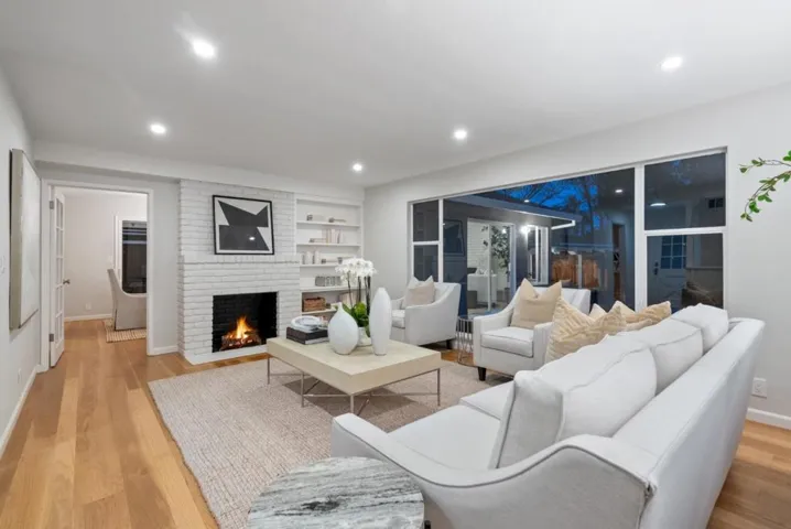 1107 Covington Road, Los Altos, California 94024