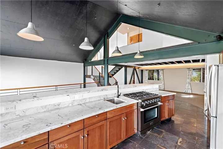 686 Diamond Street, Laguna Beach, California 92651