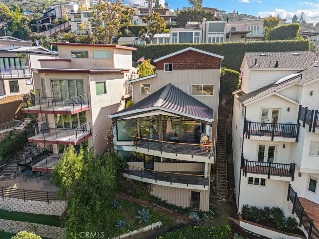 686 Diamond Street, Laguna Beach, California 92651