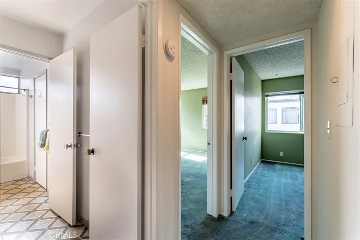 10566 Sunland Boulevard 7, Sunland, California 91040