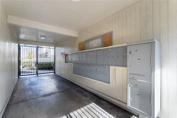 10566 Sunland Boulevard 7, Sunland, California 91040