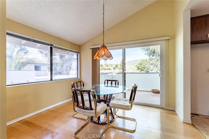 10566 Sunland Boulevard 7, Sunland, California 91040
