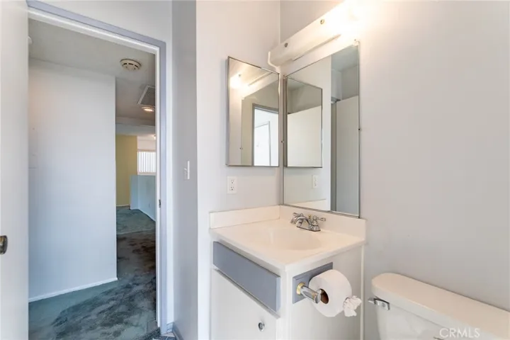 10566 Sunland Boulevard 7, Sunland, California 91040