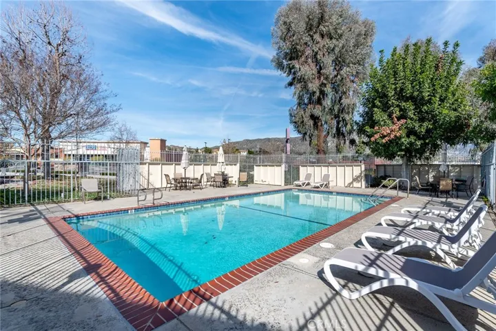 10566 Sunland Boulevard 7, Sunland, California 91040