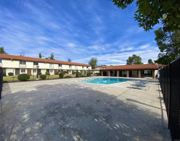 191 Espanas Glen, Escondido, California 92026