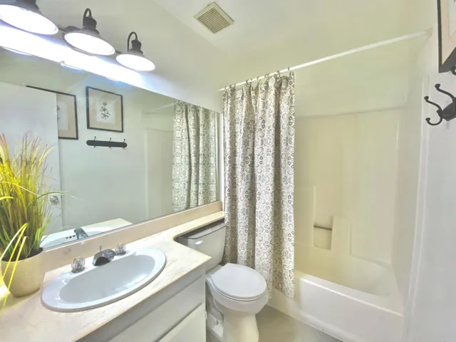 191 Espanas Glen, Escondido, California 92026