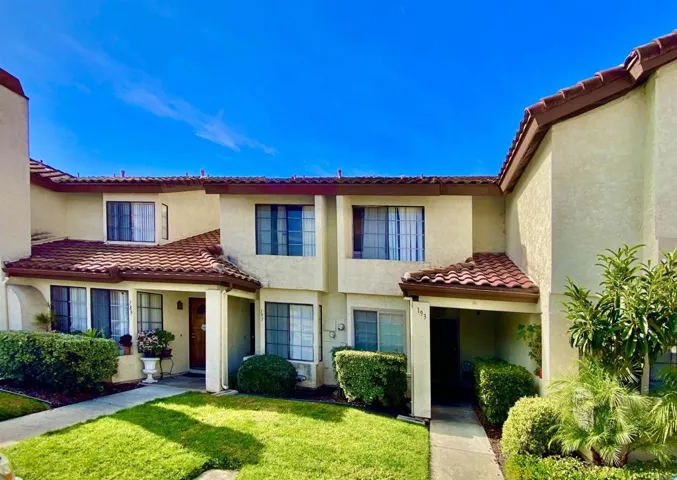 191 Espanas Glen, Escondido, California 92026