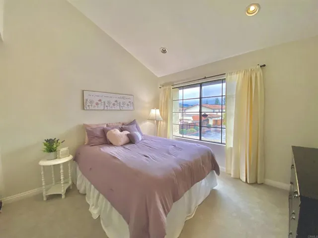 191 Espanas Glen, Escondido, California 92026