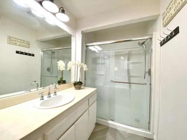 191 Espanas Glen, Escondido, California 92026