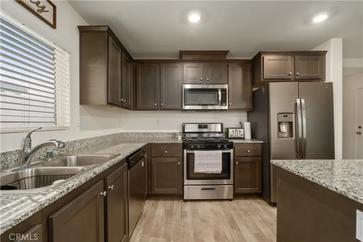 717 Van Way, Perris, California 92570