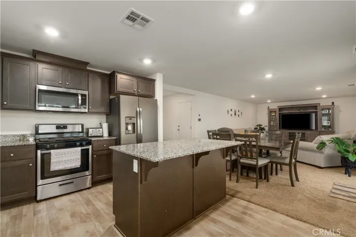 717 Van Way, Perris, California 92570