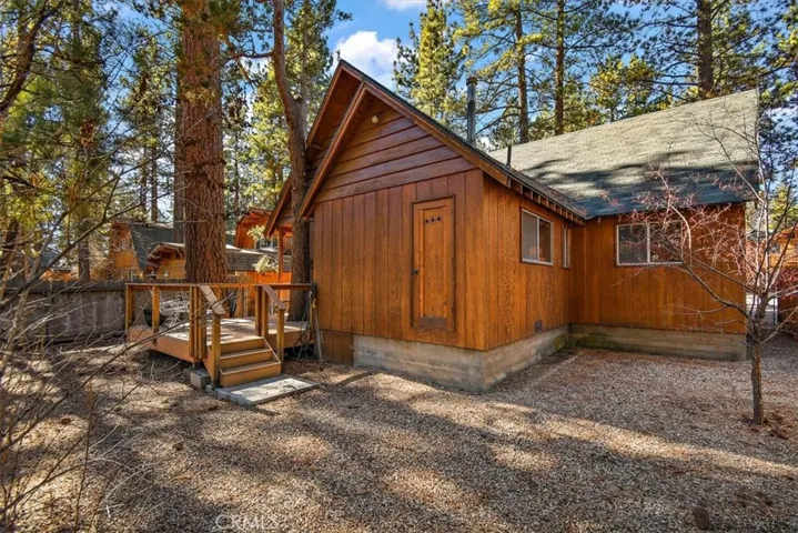 936 Tinkerbell Avenue, Big Bear City, California 92314