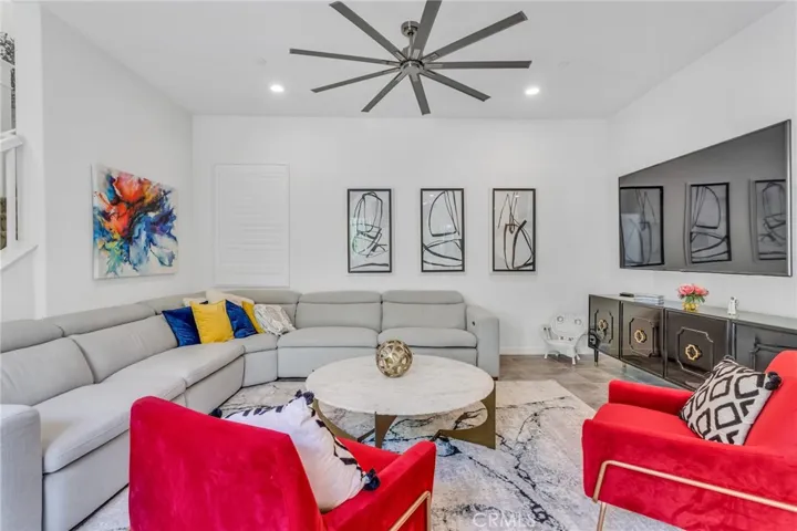 120 Stellar, Irvine, California 92618