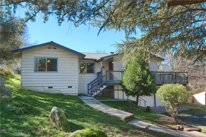 49714 Pierce Drive, Oakhurst, California 93644