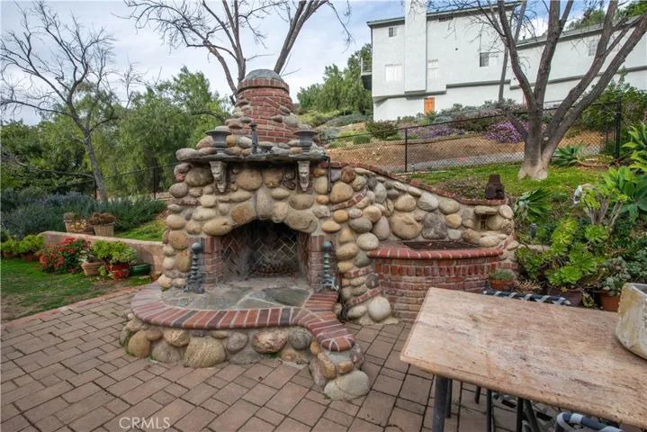 1255 Hilltop Road, Simi Valley, California 93063