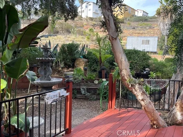 Front​​‌​​​​‌​​‌‌​​‌​​​‌‌​​​‌​​‌‌​​‌‌​​‌‌​​​​ yard