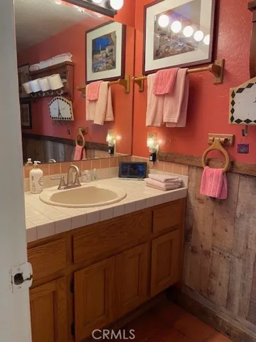 Main level 1/2 Bath