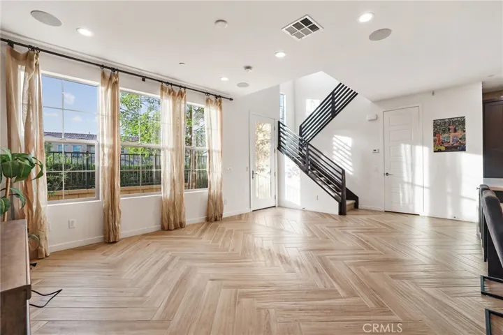 306 Finch, Lake Forest, California 92630