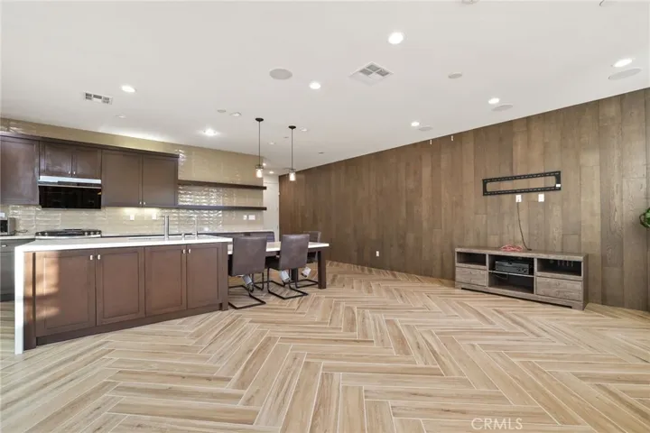 306 Finch, Lake Forest, California 92630