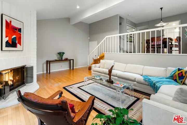 1307 Palisades Drive, Pacific Palisades, California 90272