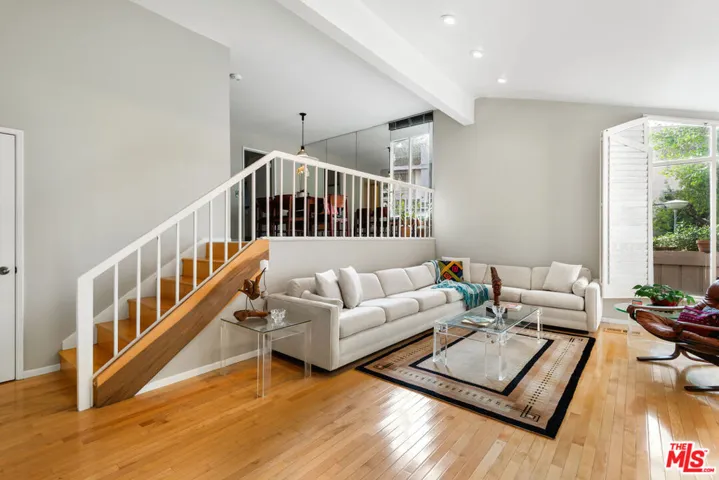 1307 Palisades Drive, Pacific Palisades, California 90272