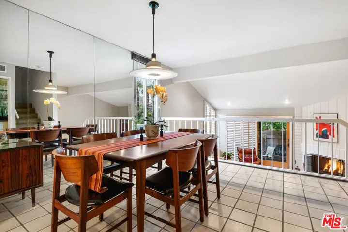 1307 Palisades Drive, Pacific Palisades, California 90272