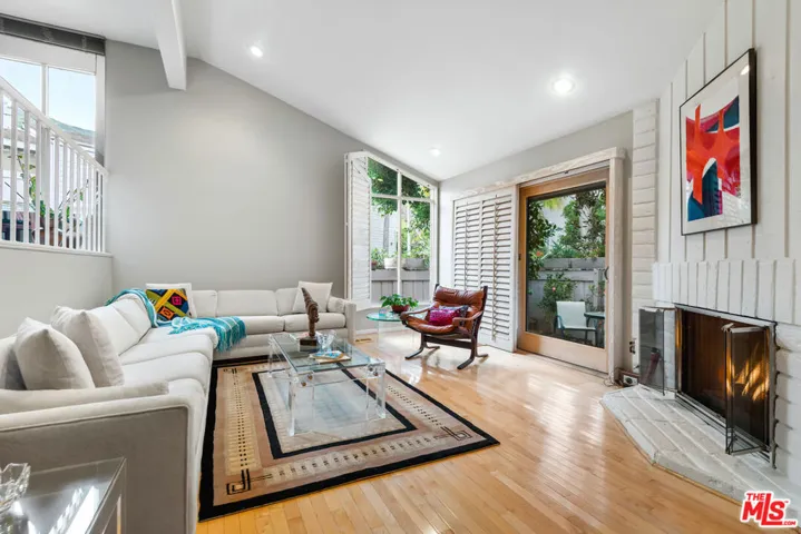 1307 Palisades Drive, Pacific Palisades, California 90272