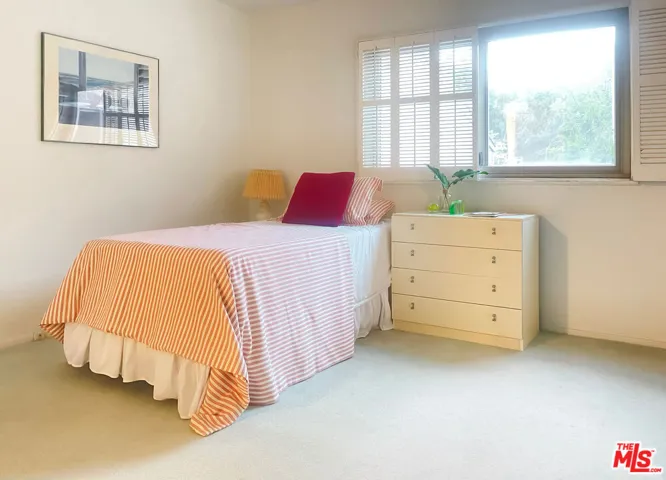 1307 Palisades Drive, Pacific Palisades, California 90272