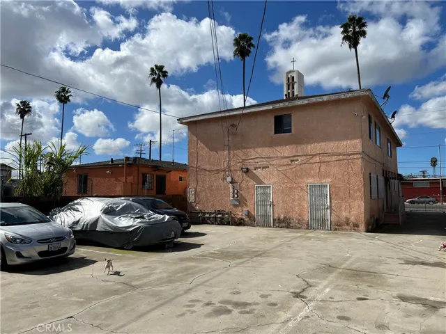 11170 S Figueroa Street, Los Angeles, California 90061
